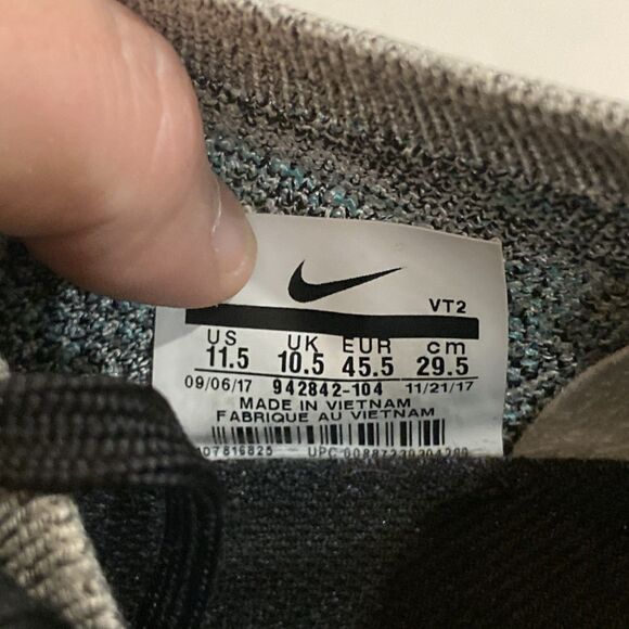 Nike Air VaporMax Flyknit 2 Mens 11.5 Black Dusty Cactus Hyper Jade Sneaker - Picture 15 of 16